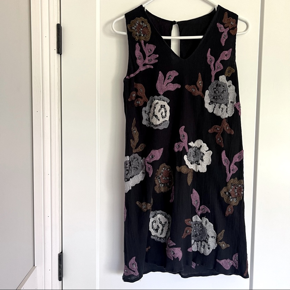 Free People Navy Dress With Embroidered Florals Size Small.